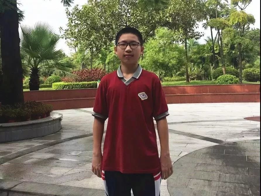 马方哲老总_鸿星尔克老总图片