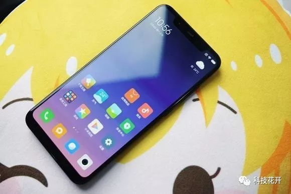 小米8用的是刘海全面屏,网友:小米8s肯定不会