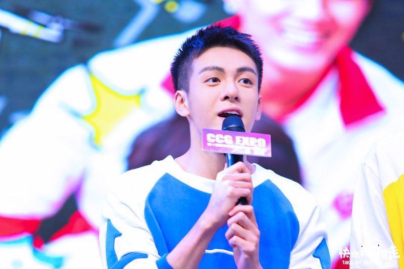 《快把我哥带走》主创穿越次元约会粉丝  曾舜晞上演呆毛洗剪吹
