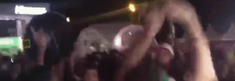 巴西出局,马拉多纳疯狂的跳舞像夺冠一样