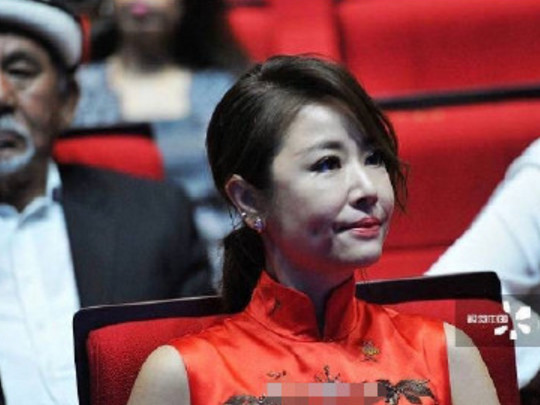 小河豚近照神似父亲霍建华,而母亲林心如却在