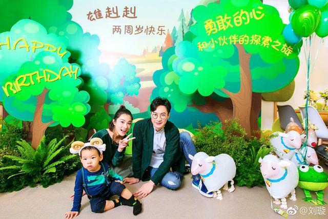 刘璇首晒儿子三岁时正面照,模样十分可爱