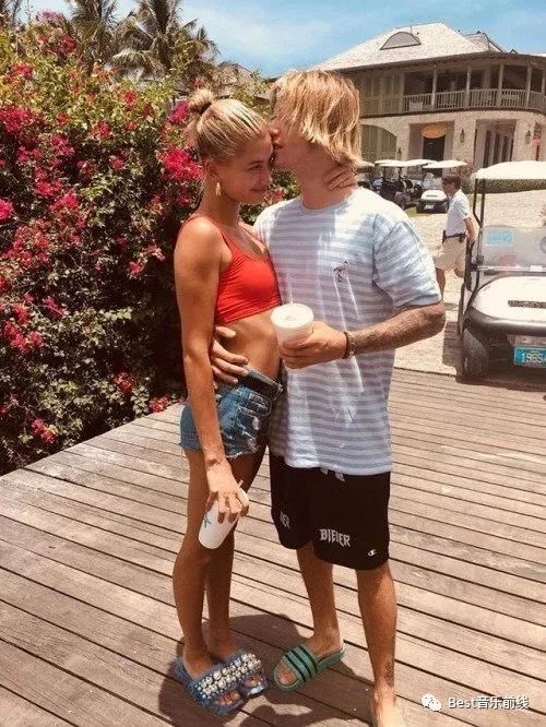 比伯justinbieber海莉订婚了!全球无数女孩心碎一地