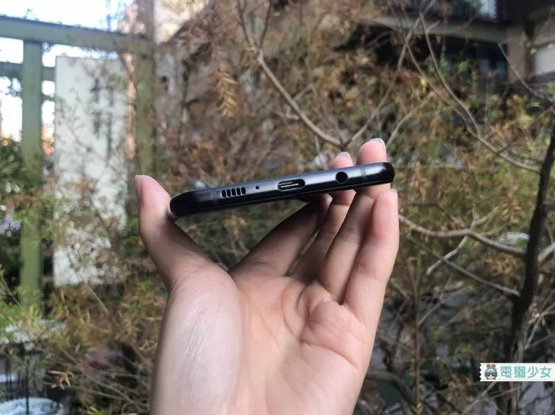 前后镜头皆 2400 万 :三星Galaxy A8 Star 体验