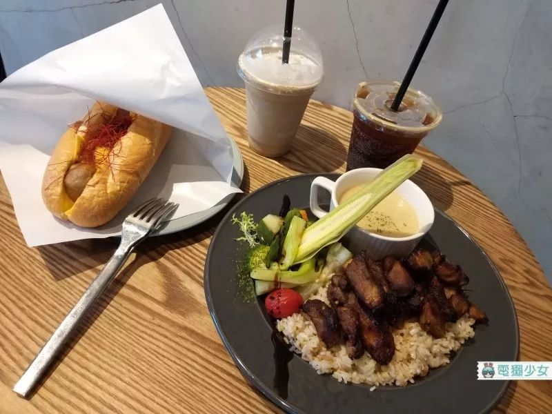 前后镜头皆 2400 万 :三星Galaxy A8 Star 体验