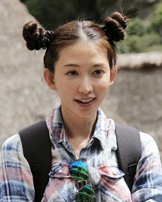 张雨绮PK刘诗诗 大腿完胜发型输