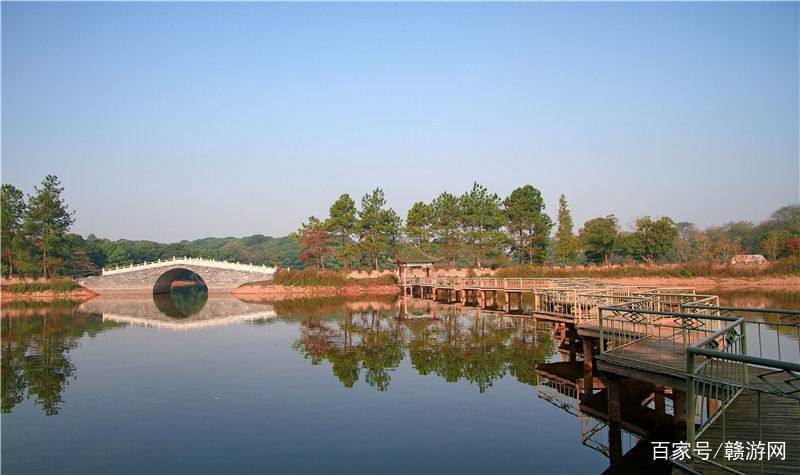 江西南昌凤凰沟风景区,名符其实的"桃花源"