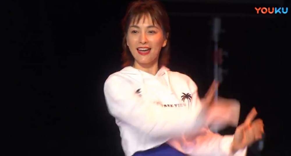 《新舞林大会》董洁、秦岚素颜练舞,董洁清纯