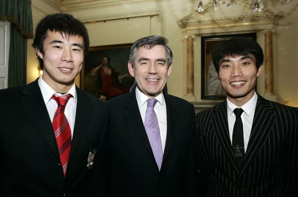 谷雨 | 曼联第一位中国人董方卓:被活埋的19岁