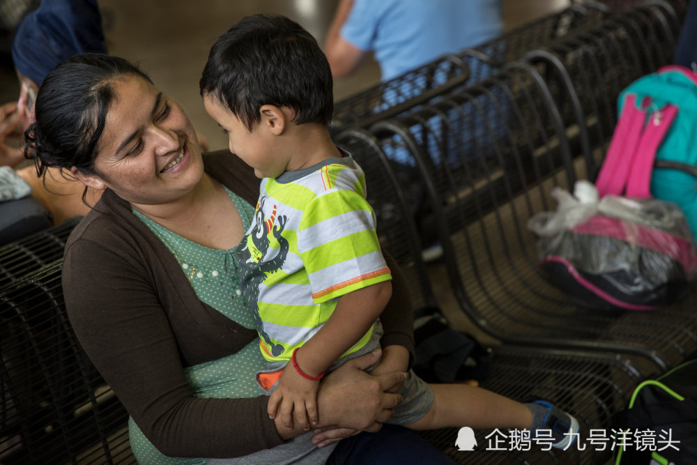 美国阻止46名移民儿童与父母相聚,特朗普称人