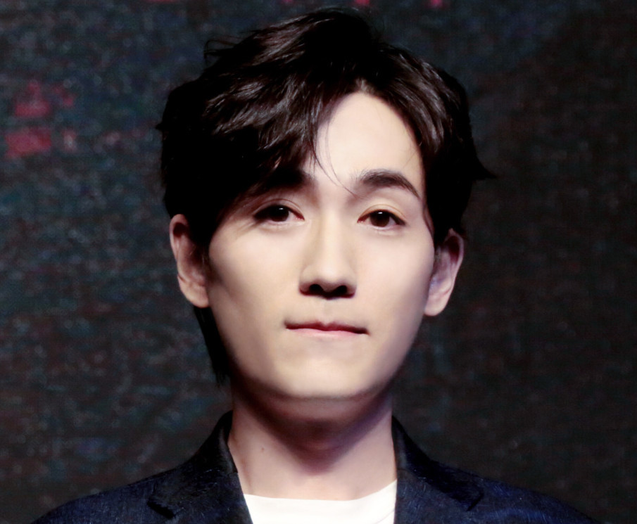 朱一龙早年百度贴吧跟网友回帖曝光,网友:早年