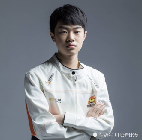 解说娃娃爆料:LPL业内评价knight,上限是Fake