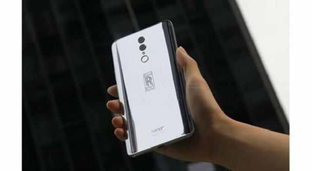 荣耀10拉劳斯莱斯站台,华为Mate10暗自神伤