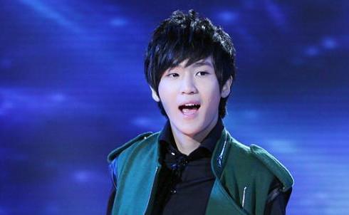 同样是快男冠军,他巅峰时超越陈楚生,却因这些