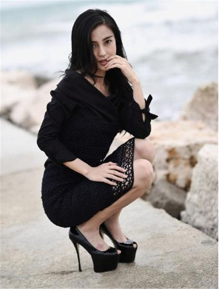 有一种高跟鞋叫杨颖的鞋,你一双都穿不了,不信