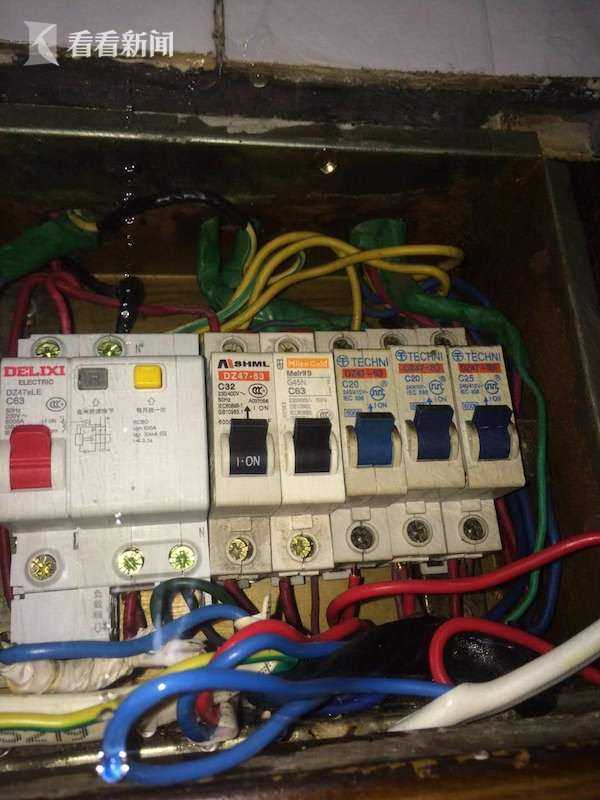 户主私自改建群租房导致漏水 楼下住户遭殃