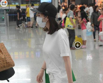 脖子丑脸再好看也没用!Baby气质甩杨幂几条街