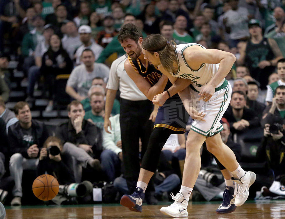 【真相】恐怖受伤:乐福脱臼小将露骨_学生时代