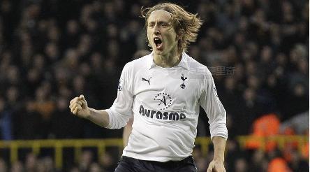 魔笛传记--世界第一中场莫德里奇的精彩足球生