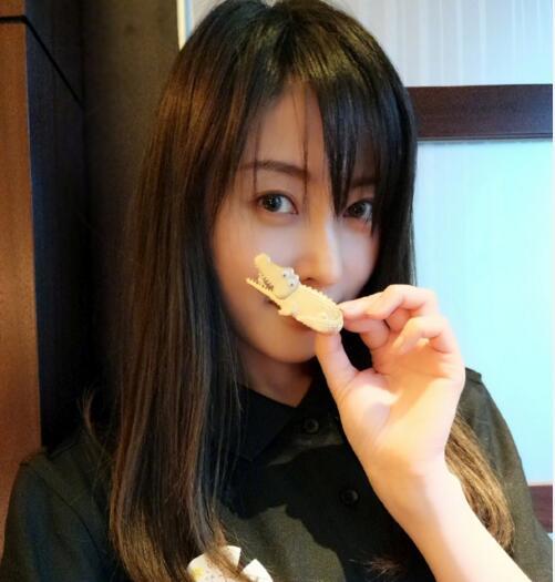 曾经被吐槽显老的张天爱,剪了空气刘海,美成少