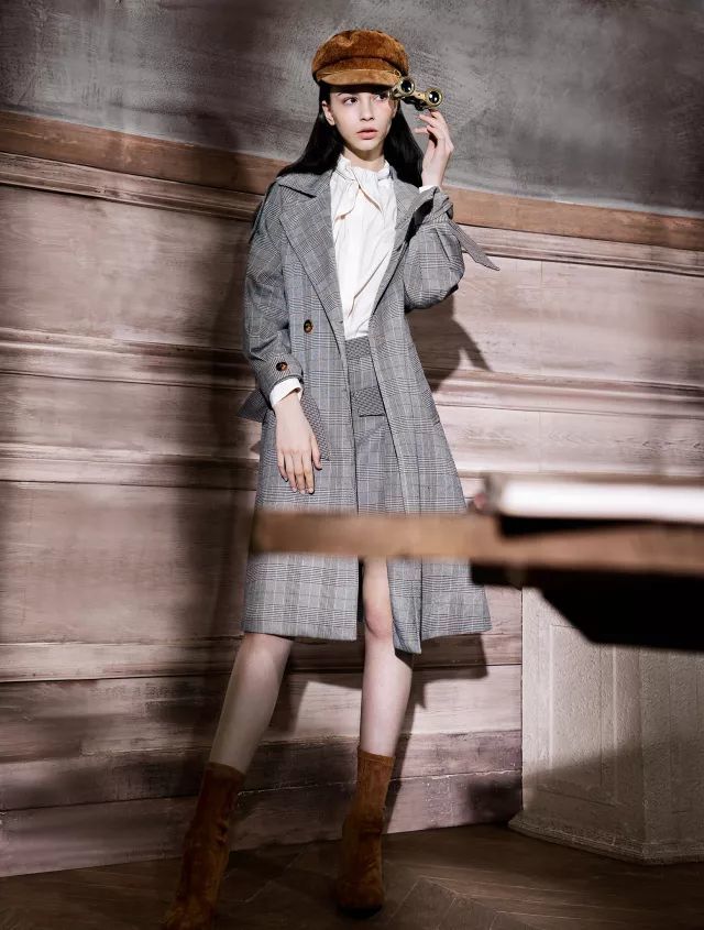 卓多姿风衣_和平精英黄金风衣图片(3)