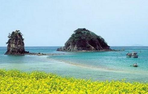 最瞧不起中国人的邻国,对中国游客爱答不理,