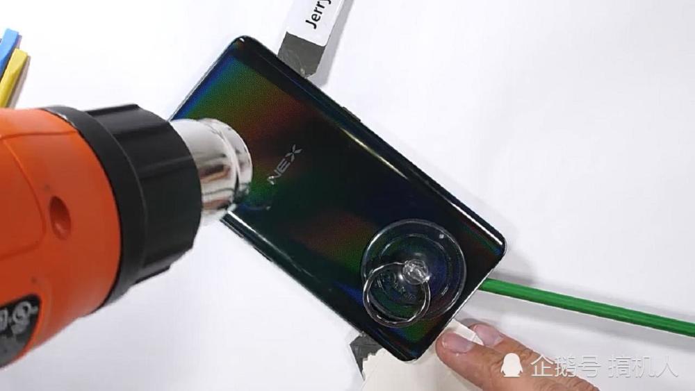 老外拆解并改装VIVO NEX:弹出式镜头下藏了什
