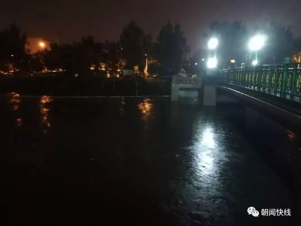 昨夜"大暴雨"有的人憨憨入睡,有的人彻夜未眠