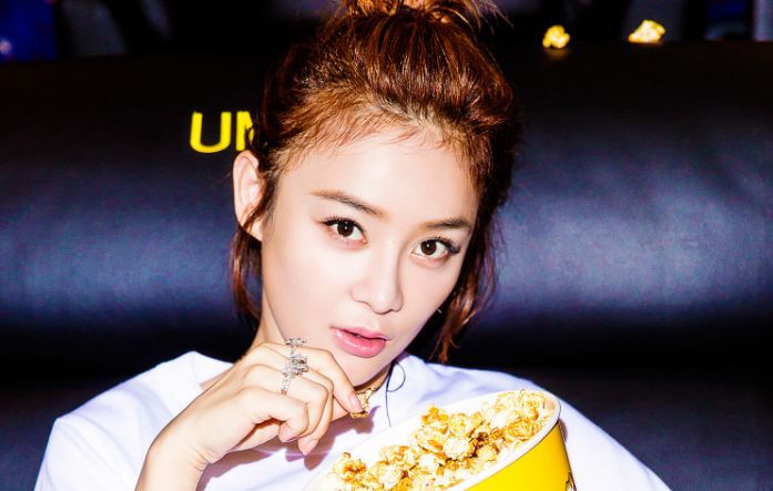 姗初恋曝光,大谈当年囧事,网友:这不是王鸥男