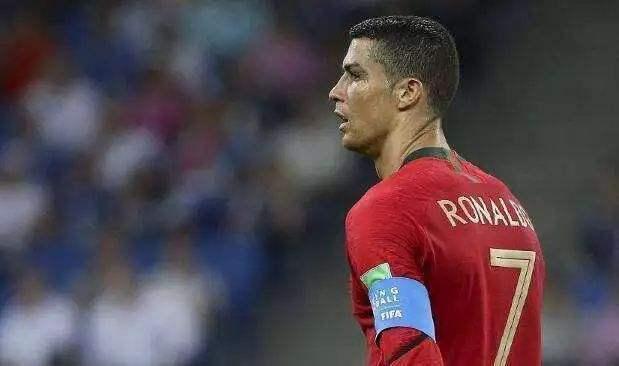 C罗要来中国拍《晓说》,高晓松征集问题,还想