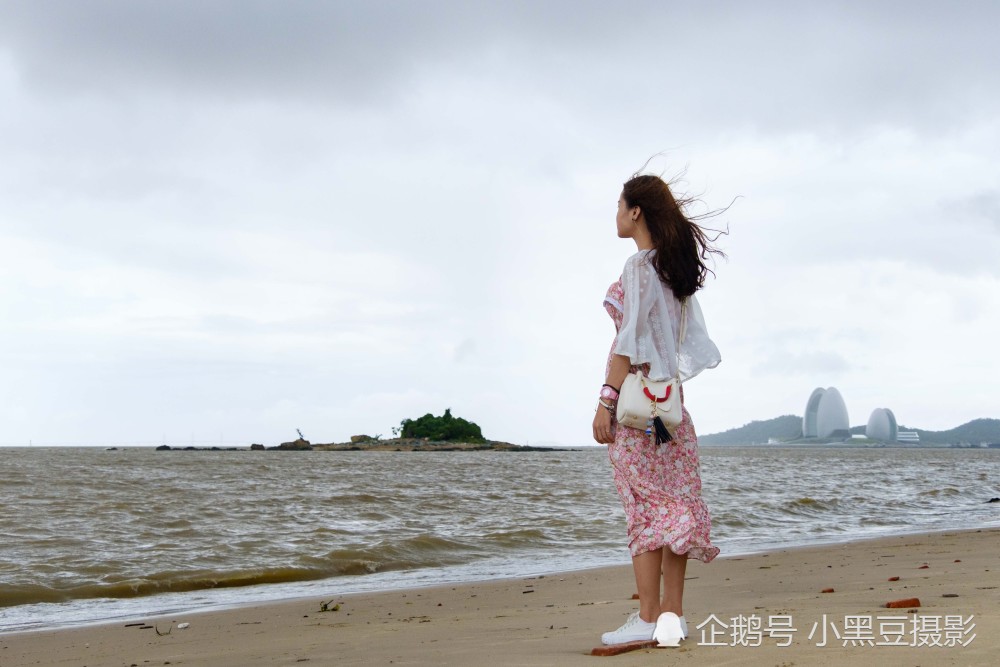 沙滩美女,海边清凉一夏