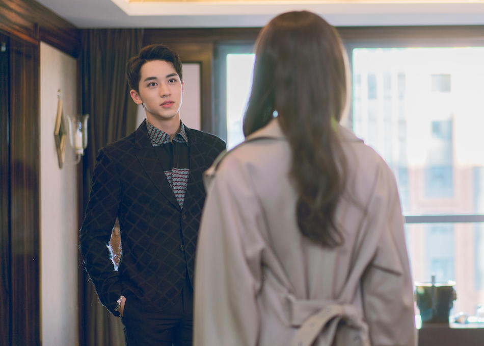 许魏洲《爱情进化论》官宣定档 首部电视剧挑