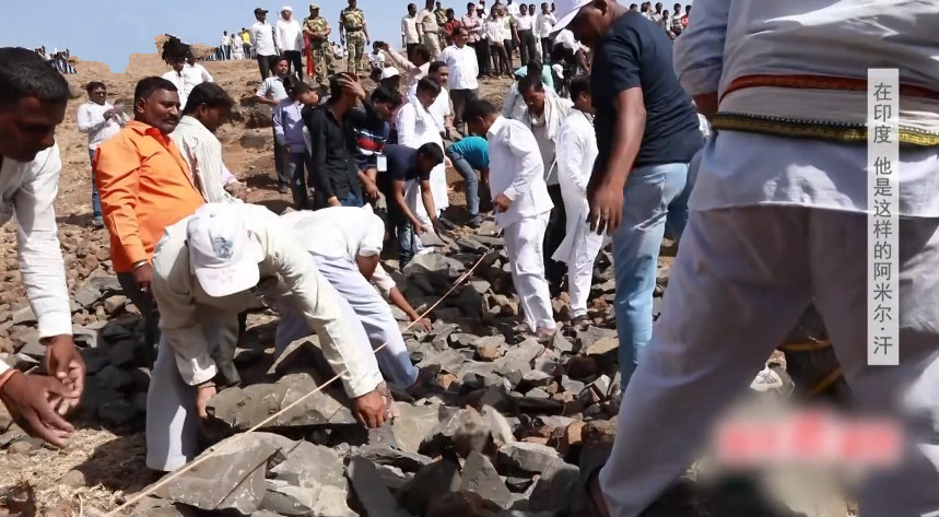 鲁豫有约:阿米尔参加志愿者活动被指作秀,网友