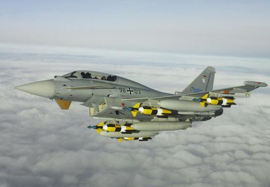 美眼中的肥肉:德国空军主力战机上演争夺战 结