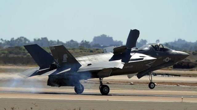 美眼中的肥肉:德国空军主力战机上演争夺战 结