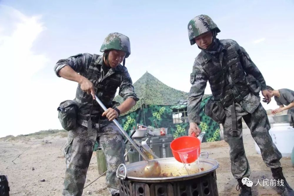 兵哥哥大漠训练照片曝光,这才是他们最帅的样子!