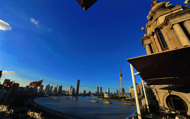 上海南京东路20号   120度看见陆家嘴   这一天,面向黄浦江的位置被