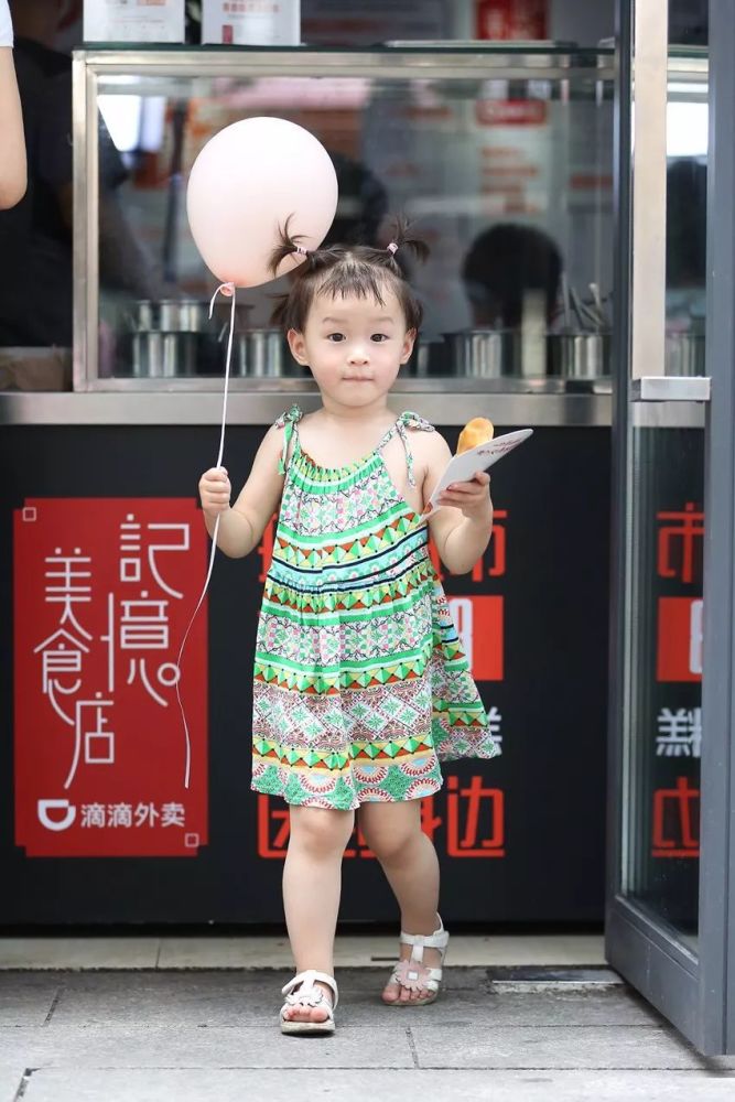 09 小姑娘好好好可爱,这就是仙女的小时候吧.