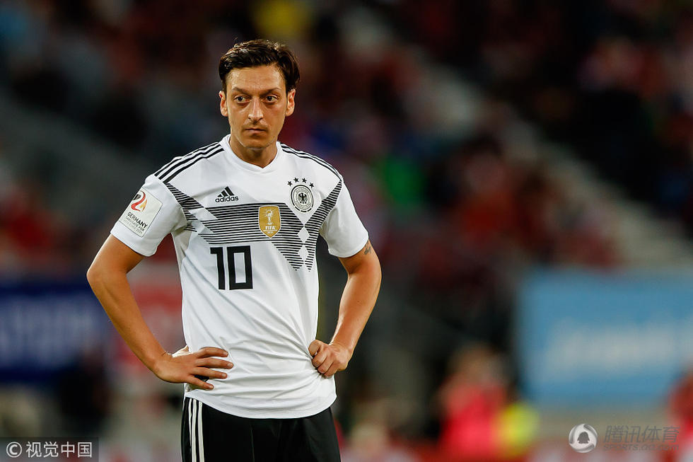 回顾厄齐尔德国队生涯 9年青春换来一座大力神