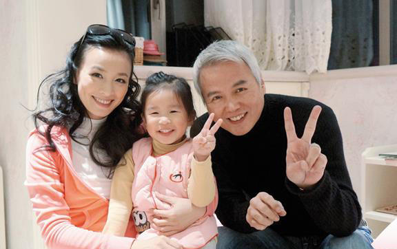 高龄产子女星哪家强 天秤大S爱晒娃_学生时代