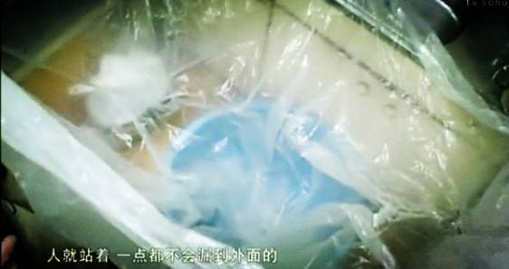 这位上海爸爸土插队回来又去洋插队 感动了全世界