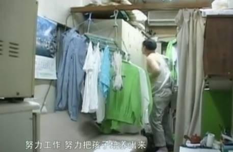 这位上海爸爸土插队回来又去洋插队 感动了全世界