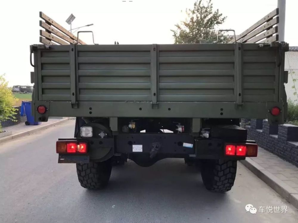 东风eq2102军车