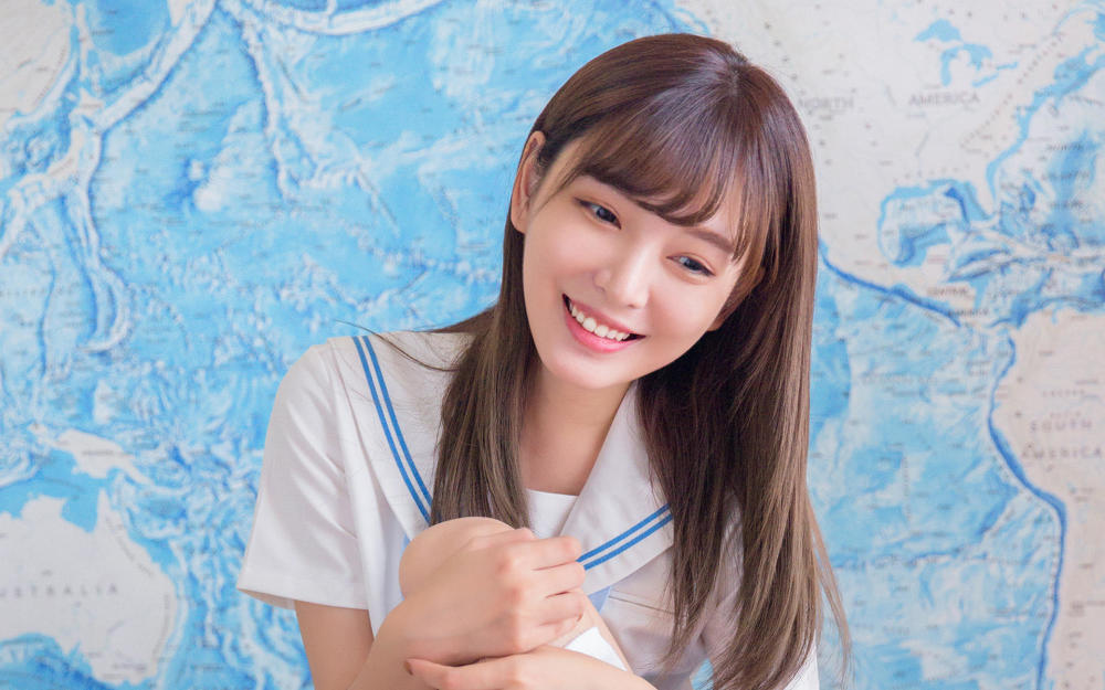 魅力难挡,但却总被男生当成红颜知己的星座女