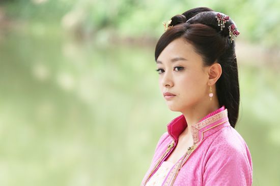 “温柔姐姐”周奇奇，曾演过杨幂的情敌，如今公开示爱男友超甜蜜