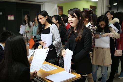 最适合女生报考的6个大学专业,毕业就业容易,