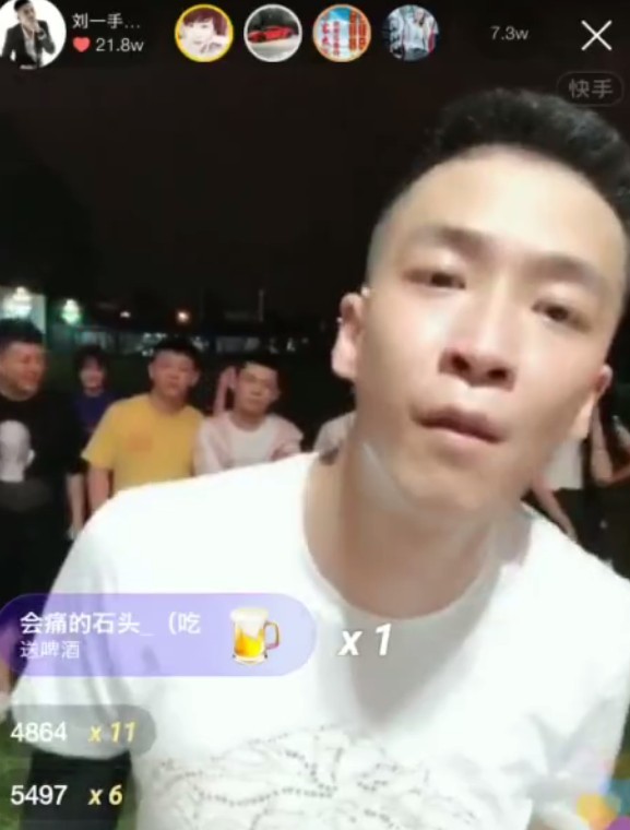 快手:牌牌琦被封之后首发声,伊伊带病直播,一手人气掉