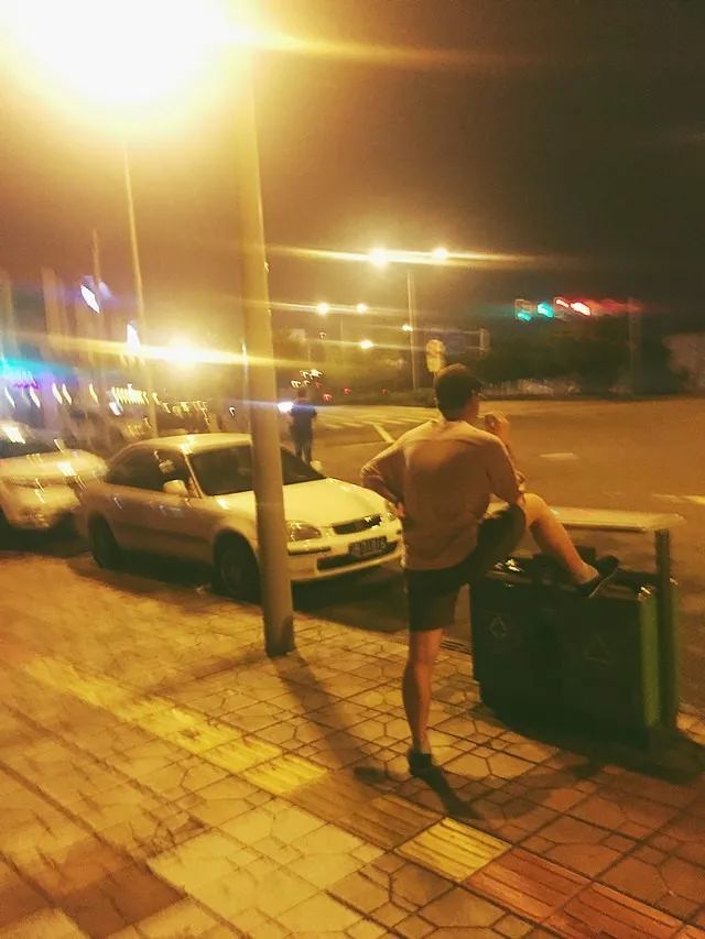夏天的夜晚,故事好像特别多