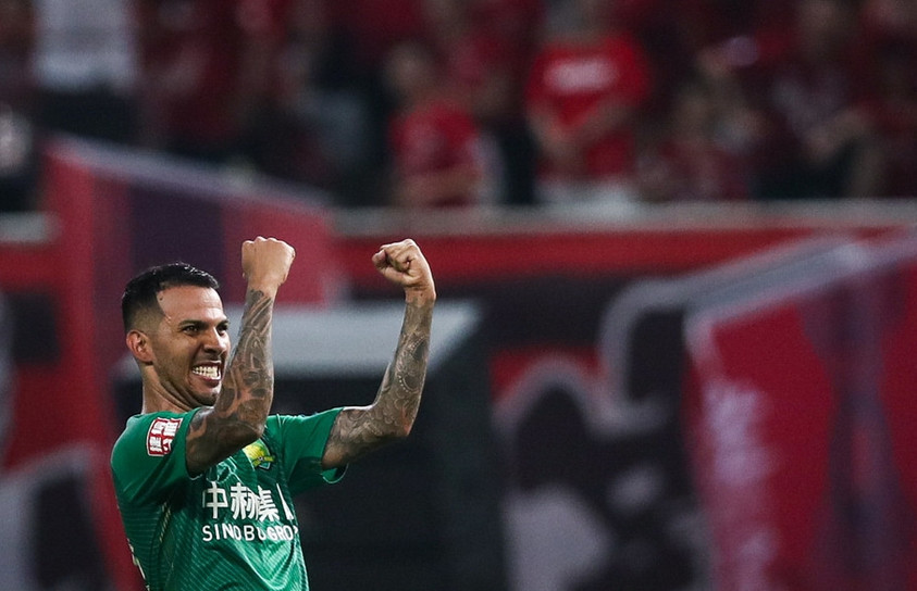 上港对国安比分预测：残阵对决，京沪大战谁能在困境中抢下关键三分？