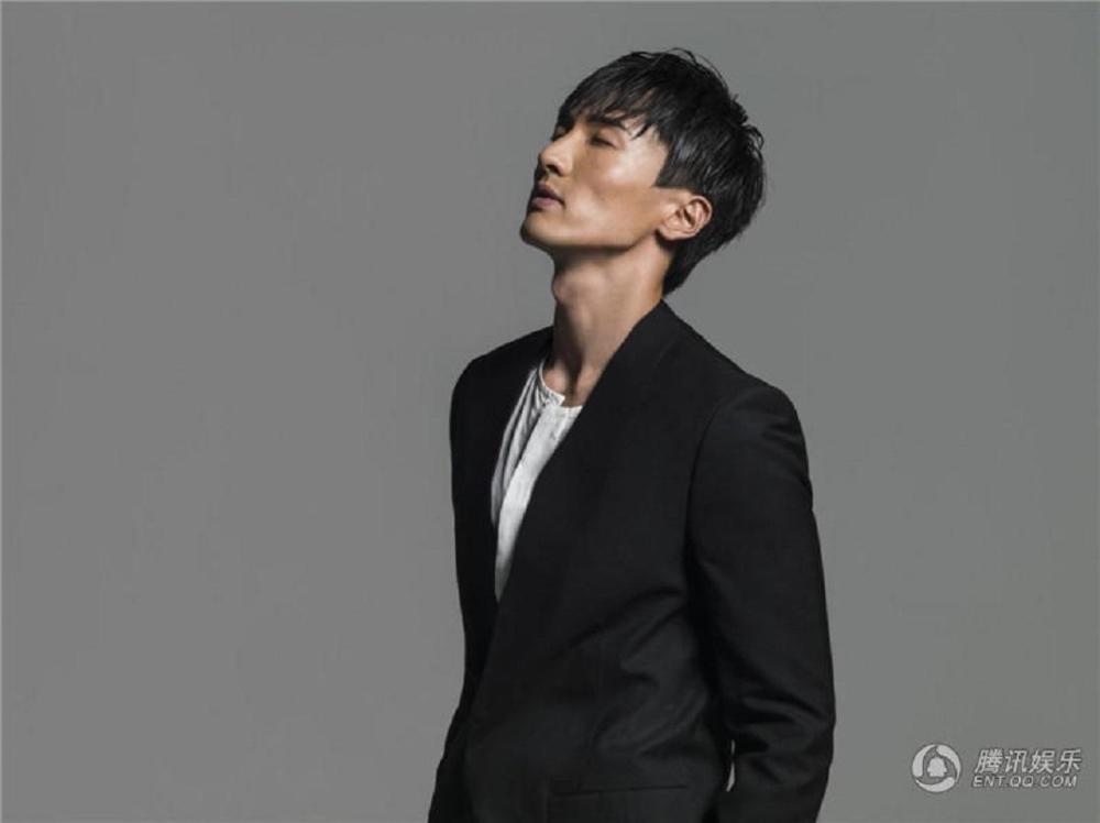 邓家佳回应王传君缺席爱情公寓:少了爱情也要